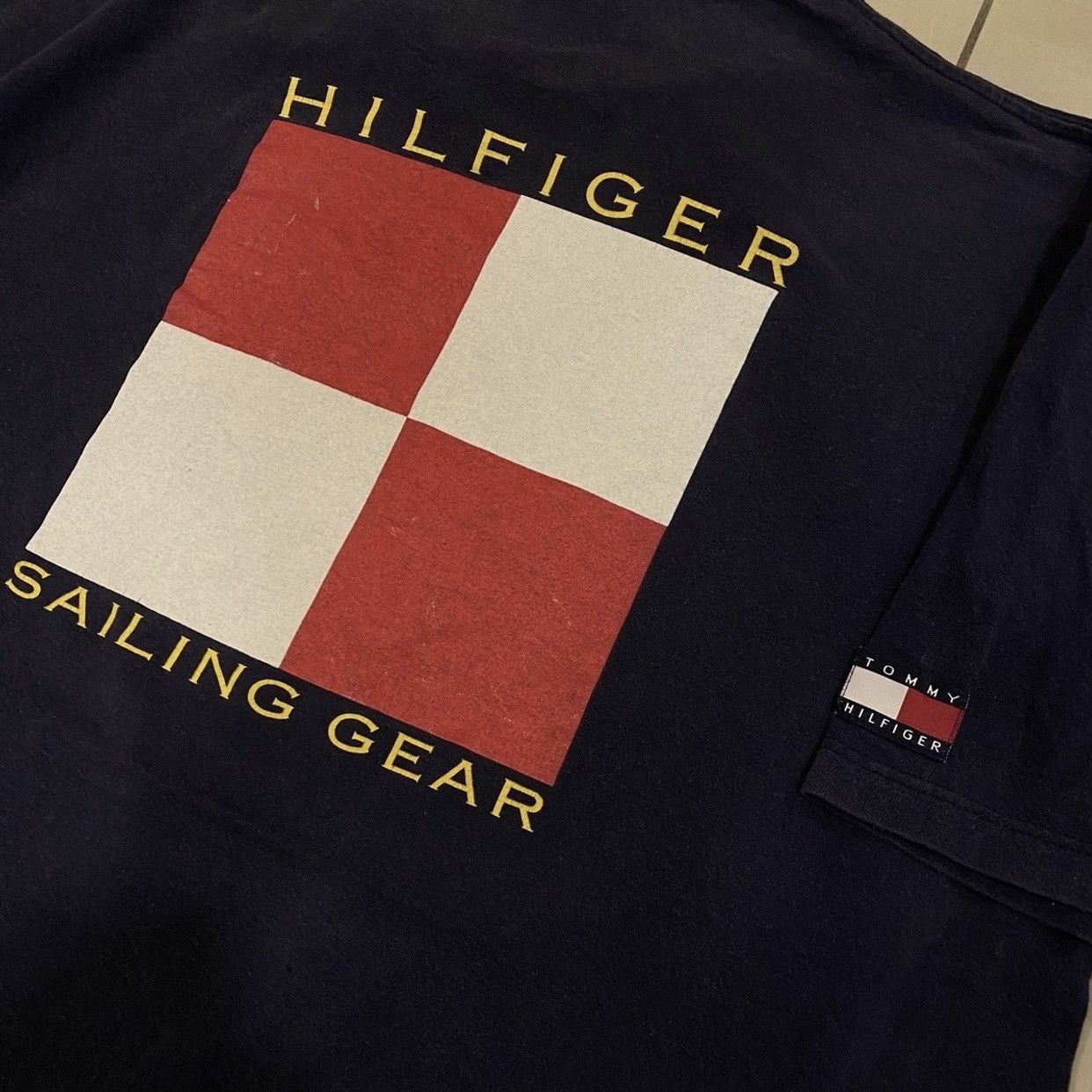 Tommy Hilfiger × Vintage Vintage 90s Tommy Hilfiger Sailing Gear Flag Tee Size US L / EU 52-54 / 3 - 3 Thumbnail