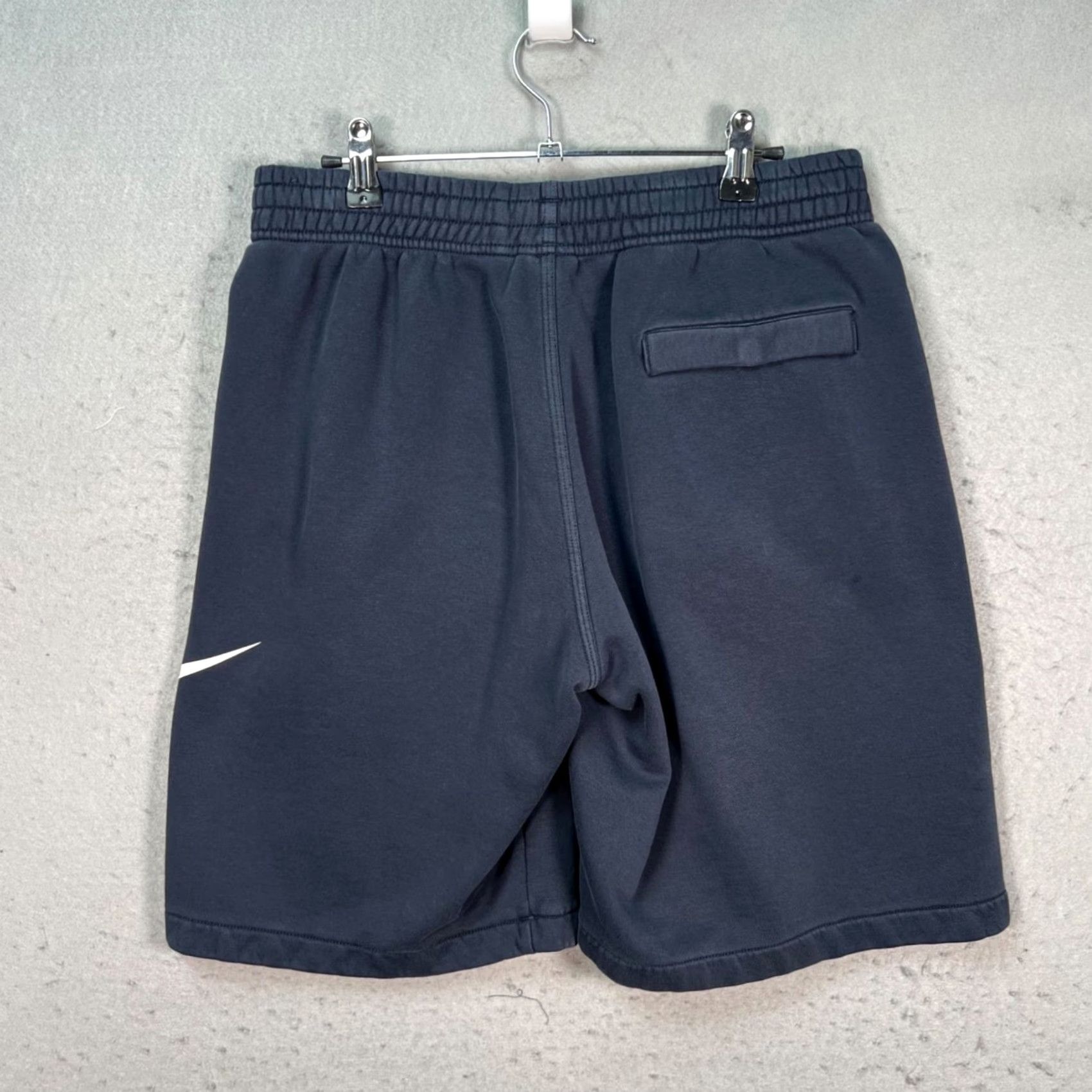 Nike Nike Mens Athletic Sweat Shorts Shirt? Size US 31 - 2 Thumbnail