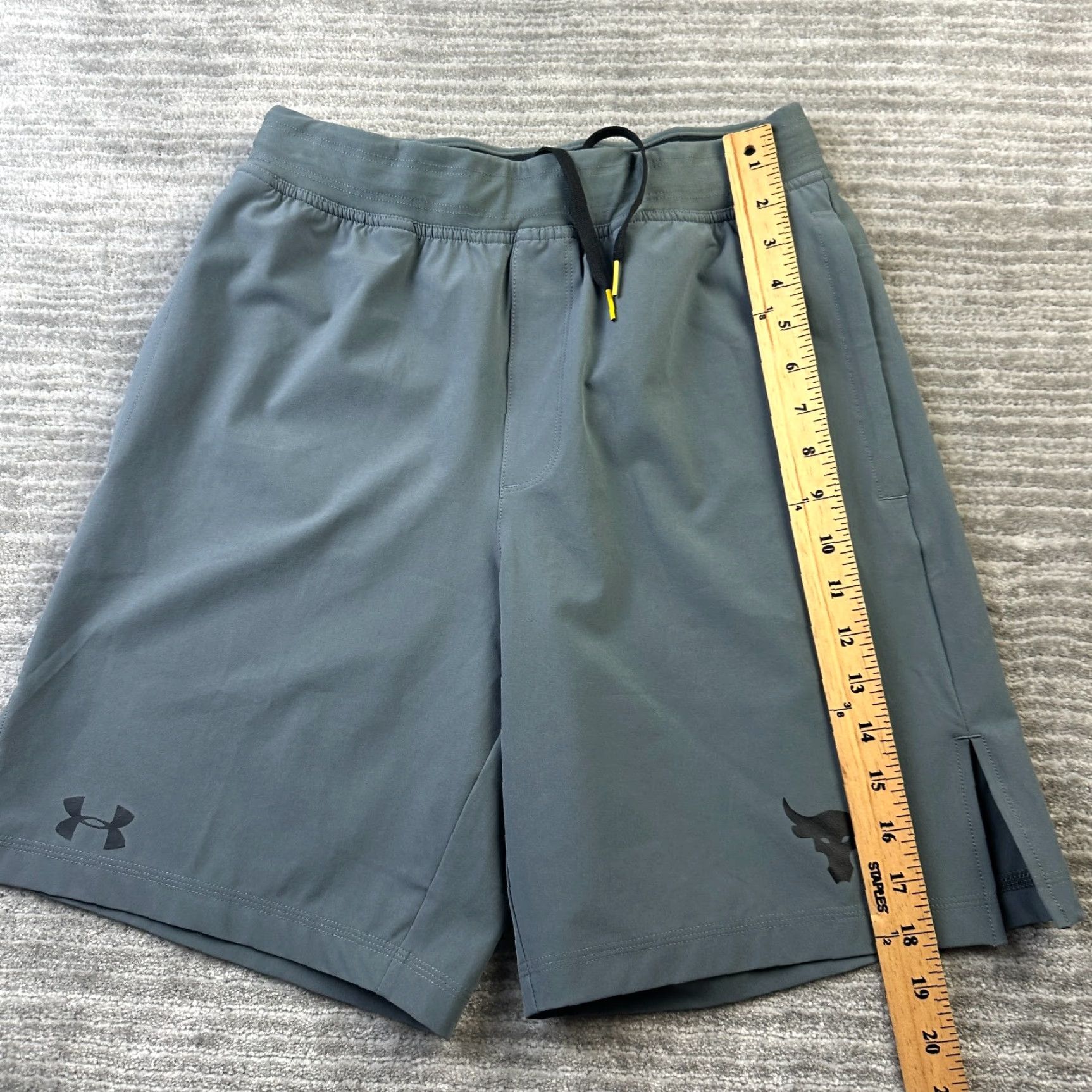 Under Armour Under Armour Shorts Mens Small Gray Project Rock Gym Training Heatgear Size US 27 - 7 Thumbnail