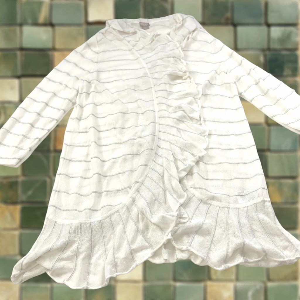 Vintage Chico's Cardigan Sweater White Lightweight 3 Scalloped V-Neck Knit Cardigan Womens XS? (Note: Original size unclear) Size XS / US 0-2 / IT 36-38 - 1 Thumbnail