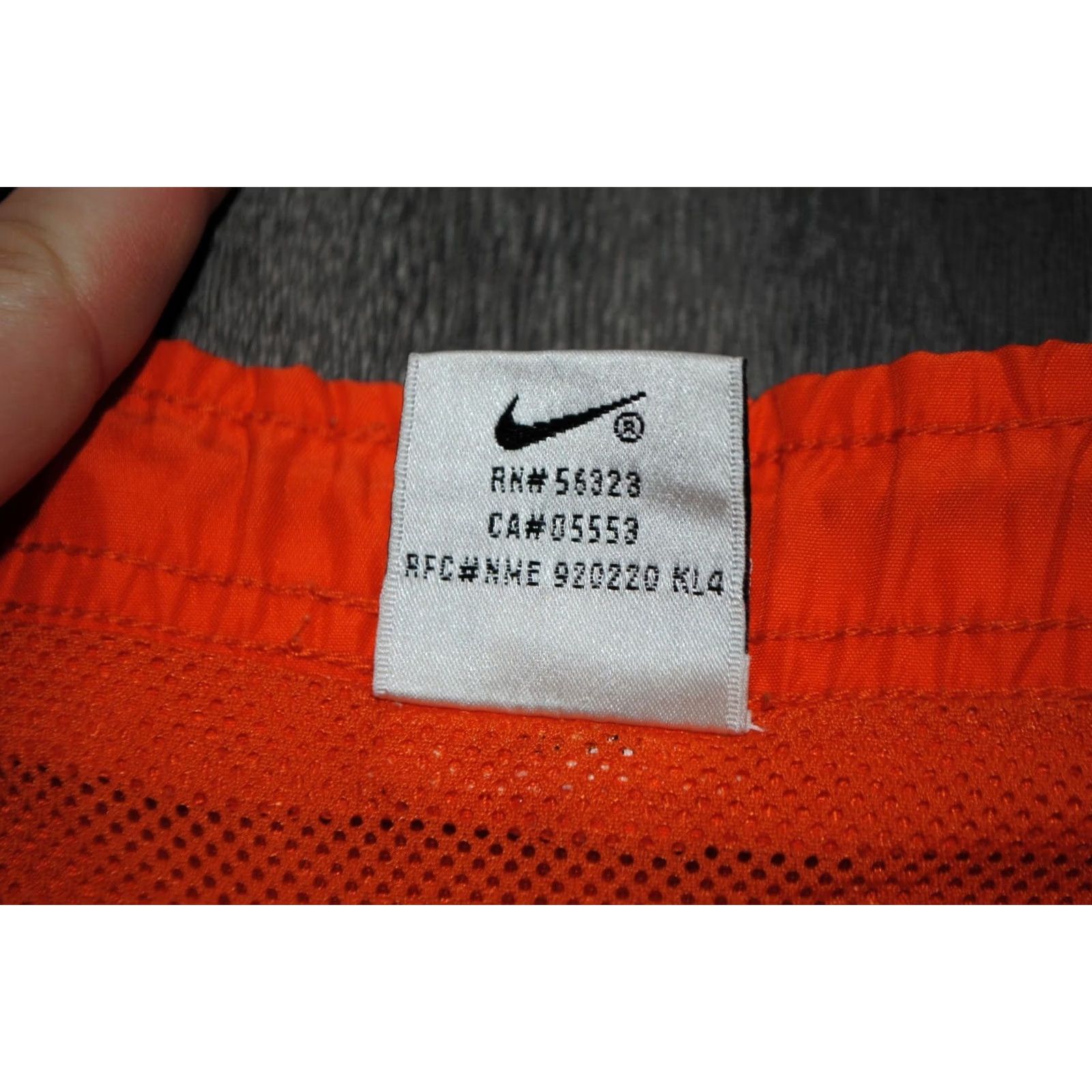 Nike VINTAGE Nike SHORTS ADULT XL ORANGE SWOOSH 90S NYLON BEACH SWIMMING WITH POCKETS Size US 36 / EU 52 - 5 Thumbnail