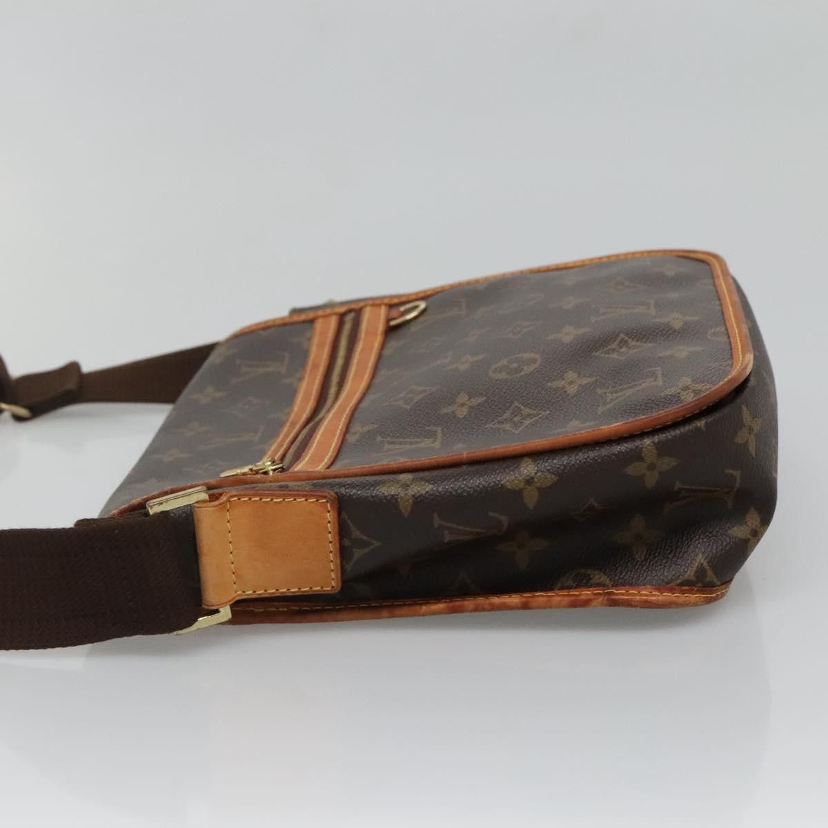Louis Vuitton LOUIS VUITTON Monogram Messenger Bosphore PM Shoulder Bag Size ONE SIZE - 3 Thumbnail