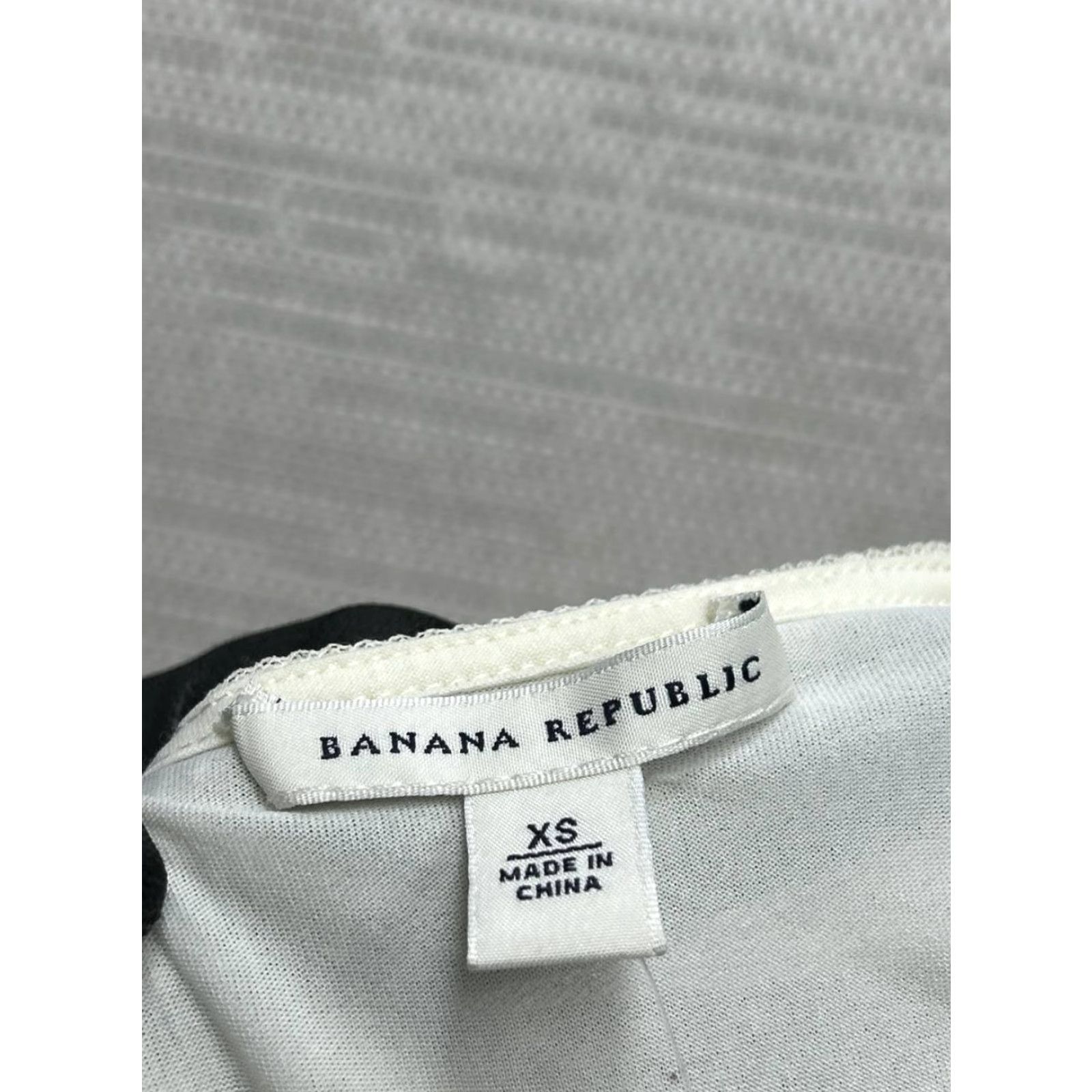 Banana Republic Banana Republic Shirt Womens XS Beige Tank Top New Sleeveless Round Neck Pullover Casual Basic Regular Size XS / US 0-2 / IT 36-38 - 3 Thumbnail