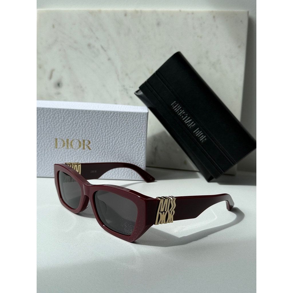 Dior NEW Dior MissDior S1F Cat Eye Sunglasses Burgundy Red Size ONE SIZE - 3 Thumbnail