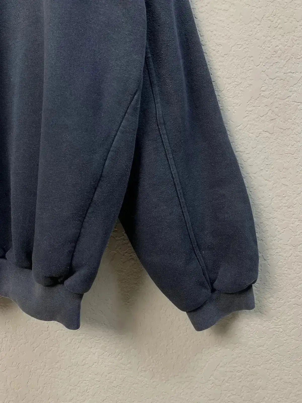 Calvin Klein × Vintage Vintage Calvin Klein Jeans Embroidered Crewneck Y2K made USA Size US XL / EU 56 / 4 - 4 Thumbnail