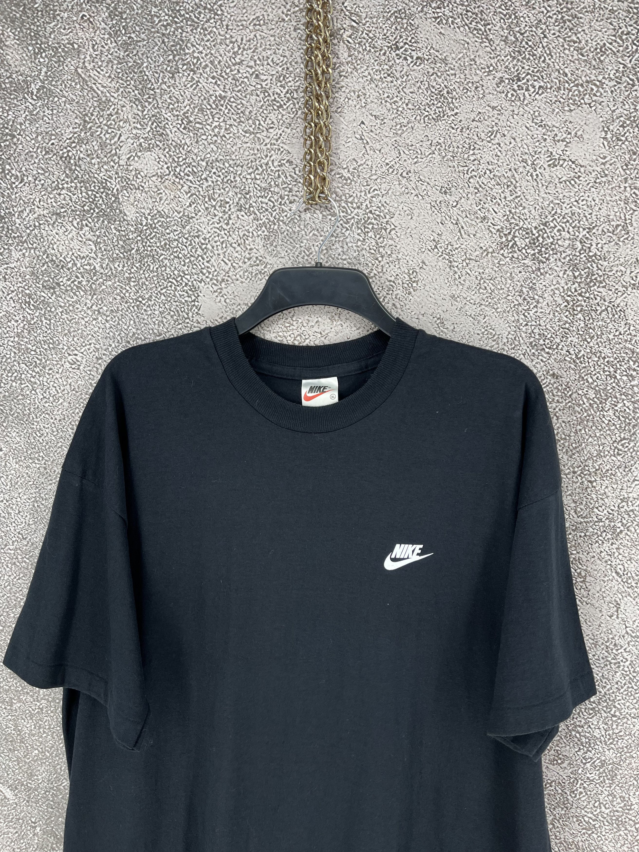 Nike Vintage 90s Nike tee streetwear swoosh y2k style Size-XL Size US XL / EU 56 / 4 - 5 Thumbnail