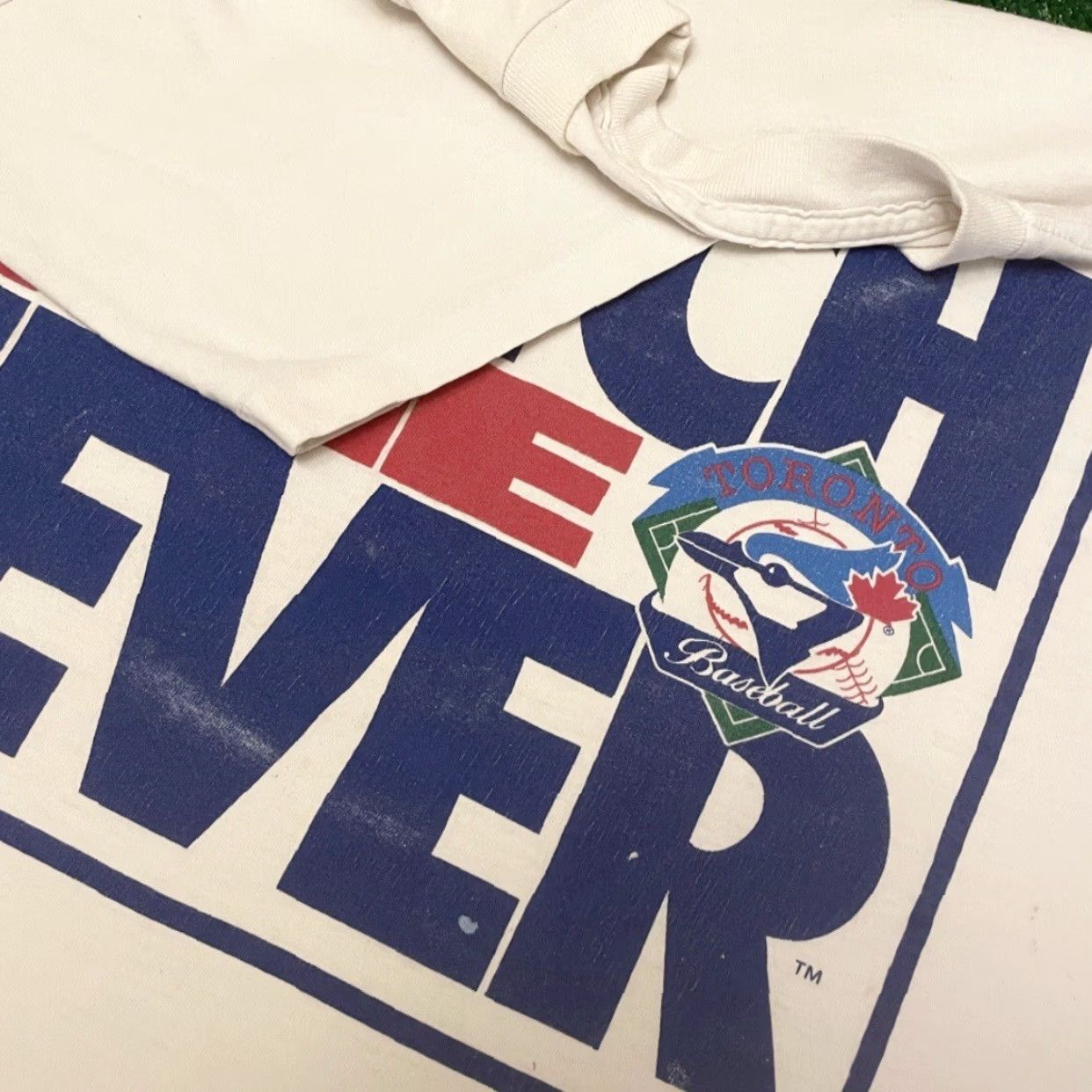 MLB VINTAGE 90s Toronto Blue Jays MLB Baseball Fever VTG Shirt XL Mens White 90s Sports Hip Hop Fansmen? Size US XL / EU 56 / 4 - 2 Thumbnail