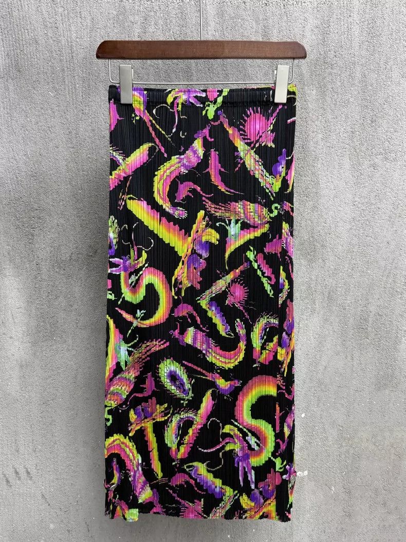 Issey Miyake Issey Miyake Dragon and phoenix pleated skirt Size 25" / US 0 / IT 36 - 1 Thumbnail