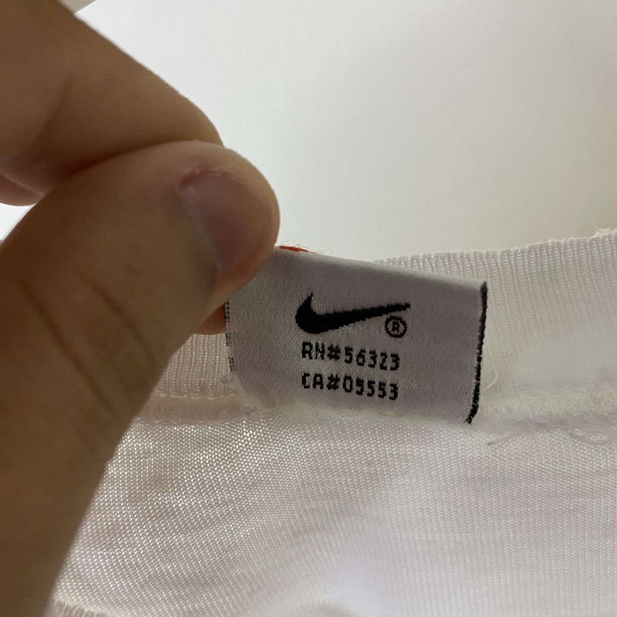 Nike 1990s Nike I'm Going To Work Out He Can Have The Remote Tee Size US M / EU 48-50 / 2 - 5 Thumbnail