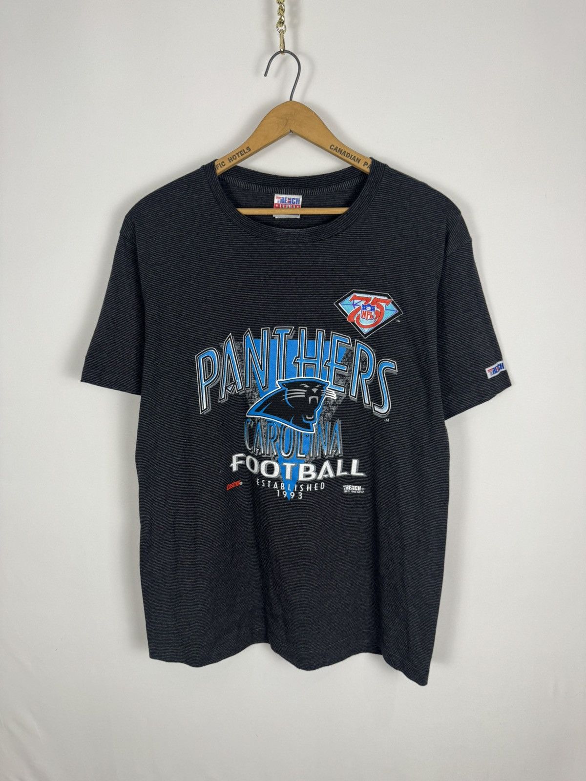 Vintage Vintage 90s Carolina Panthers Graphic Tee Size US XL / EU 56 / 4 - 3 Thumbnail