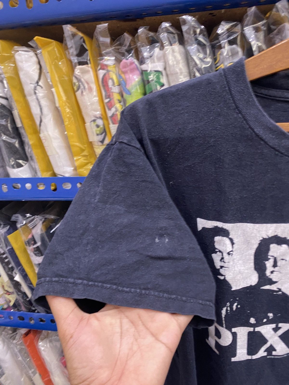 Band Tees VINTAGE PIXIES Y2K BAND TEES Size US M / EU 48-50 / 2 - 6 Thumbnail