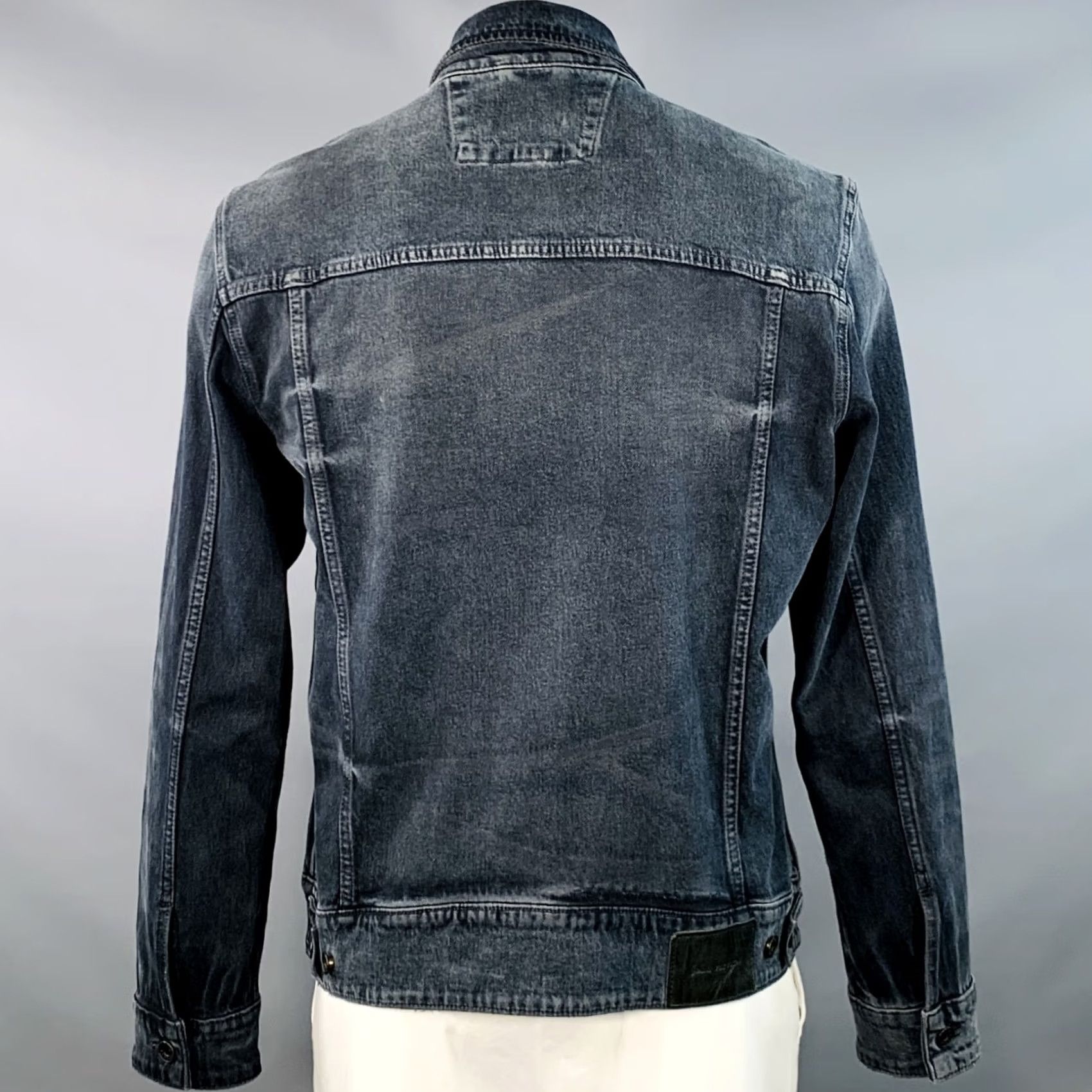 John Varvatos JOHN VARVATOS Jacket XL Blue Grey Cotton Blend Denim Twill Patch Pockets Trucker Men's Jacket XL Blue Grey Twill Patch Pockets Jacket Size US XL / EU 56 / 4 - 4 Thumbnail