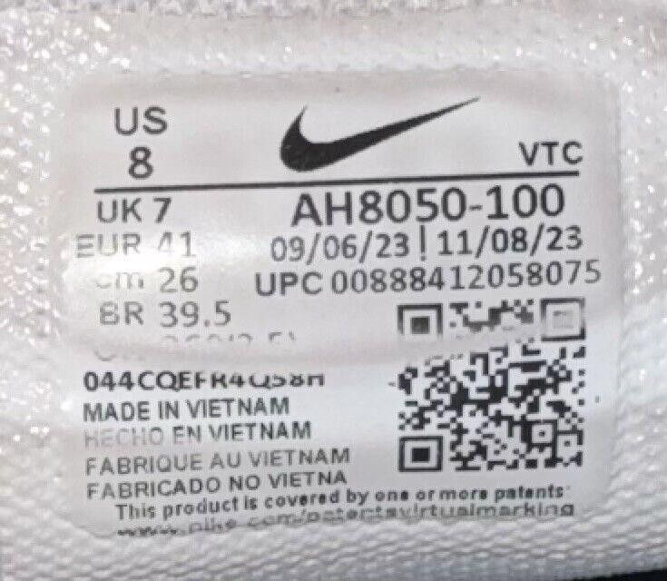 Nike Nike Men's Air Max 270 White Black AH8050-100 Size 8 w/ BOX Size US 8 / EU 41 - 9 Thumbnail