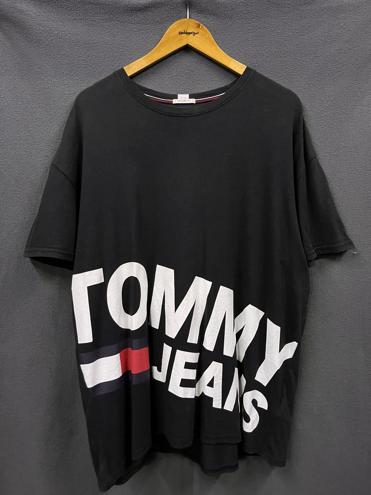 Tommy Jeans TOMMY JEANS BIG PRINT LOGO TSHIRT Size US XL / EU 56 / 4 - 1 Thumbnail