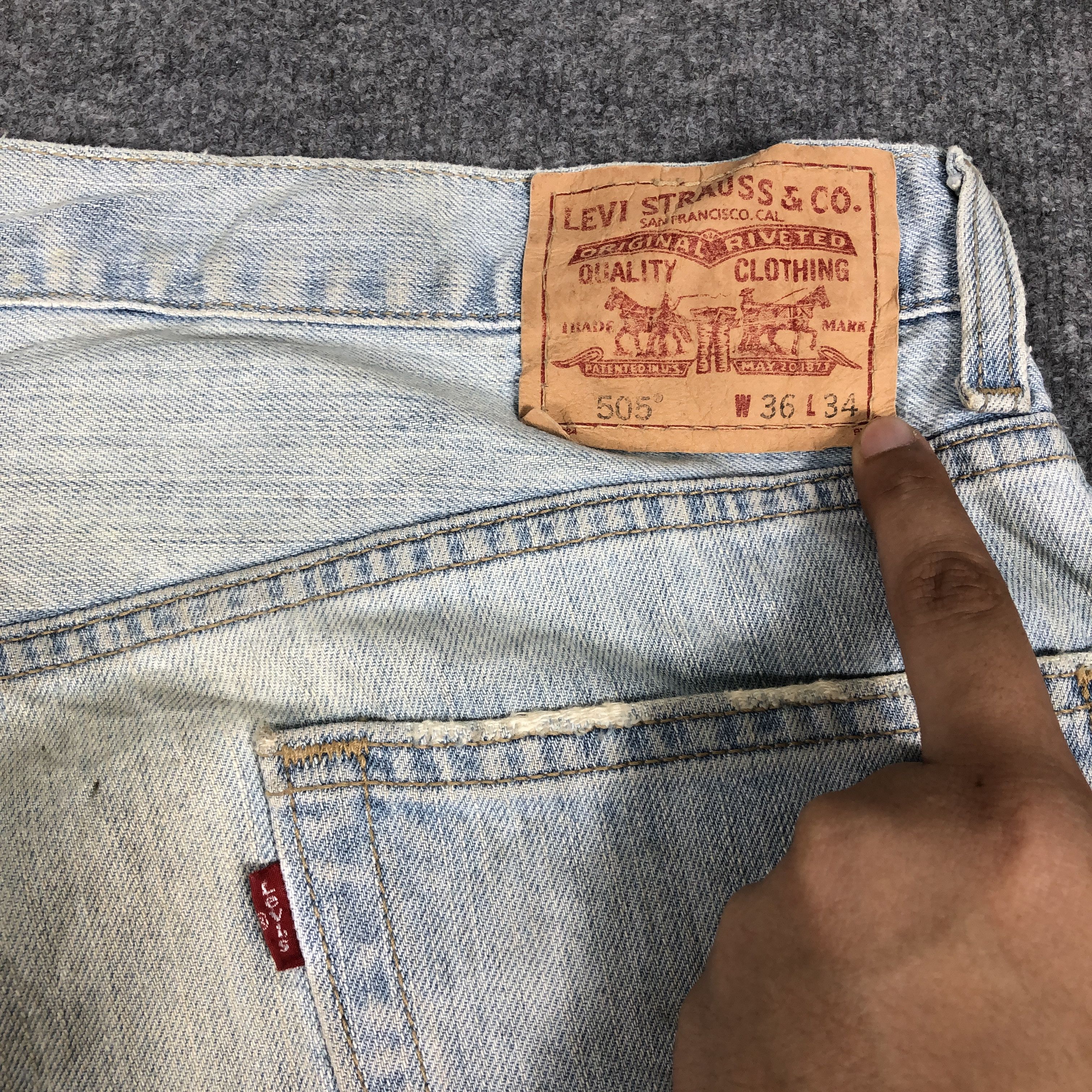 Levi's × Vintage Vintage Levis 505 Regular Fit Jeans L962 Size US 36 / EU 52 - 7 Thumbnail