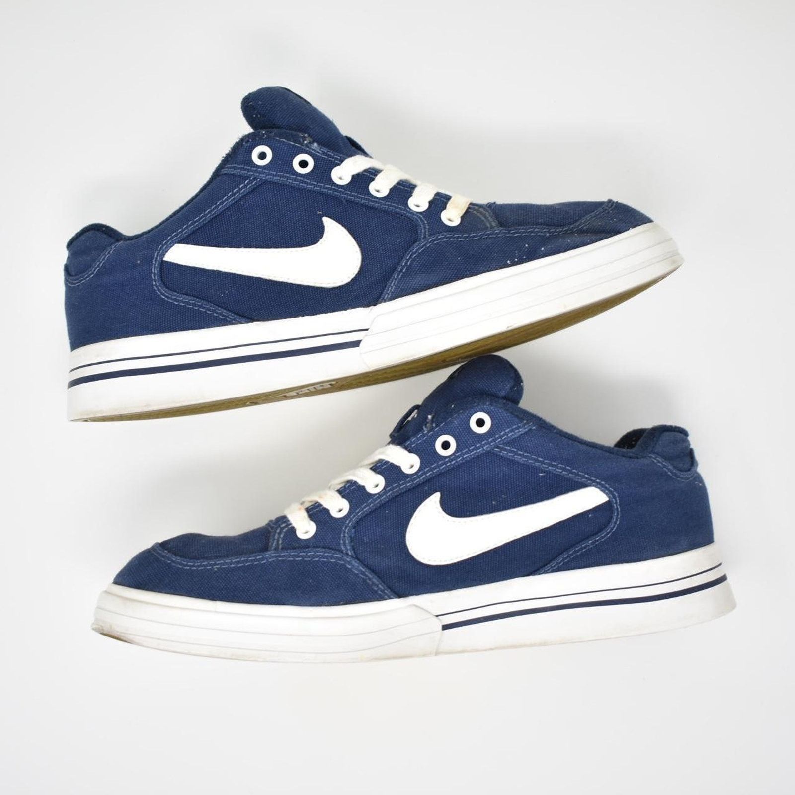 Nike 2003 Nike Canvas Vulc Shoe Size US 9 / EU 42 - 4 Thumbnail