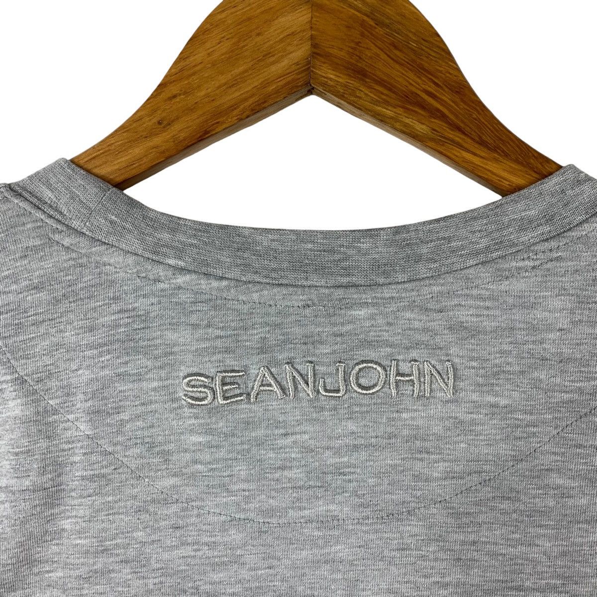Sean John SEAN JOHN embroidery spellout big grey tee Size US XL / EU 56 / 4 - 9 Thumbnail