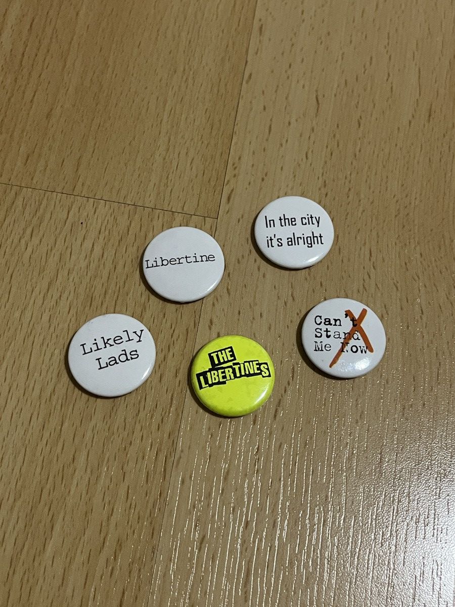 Band Tees The Libertines vintage buttons Size ONE SIZE - 1 Thumbnail