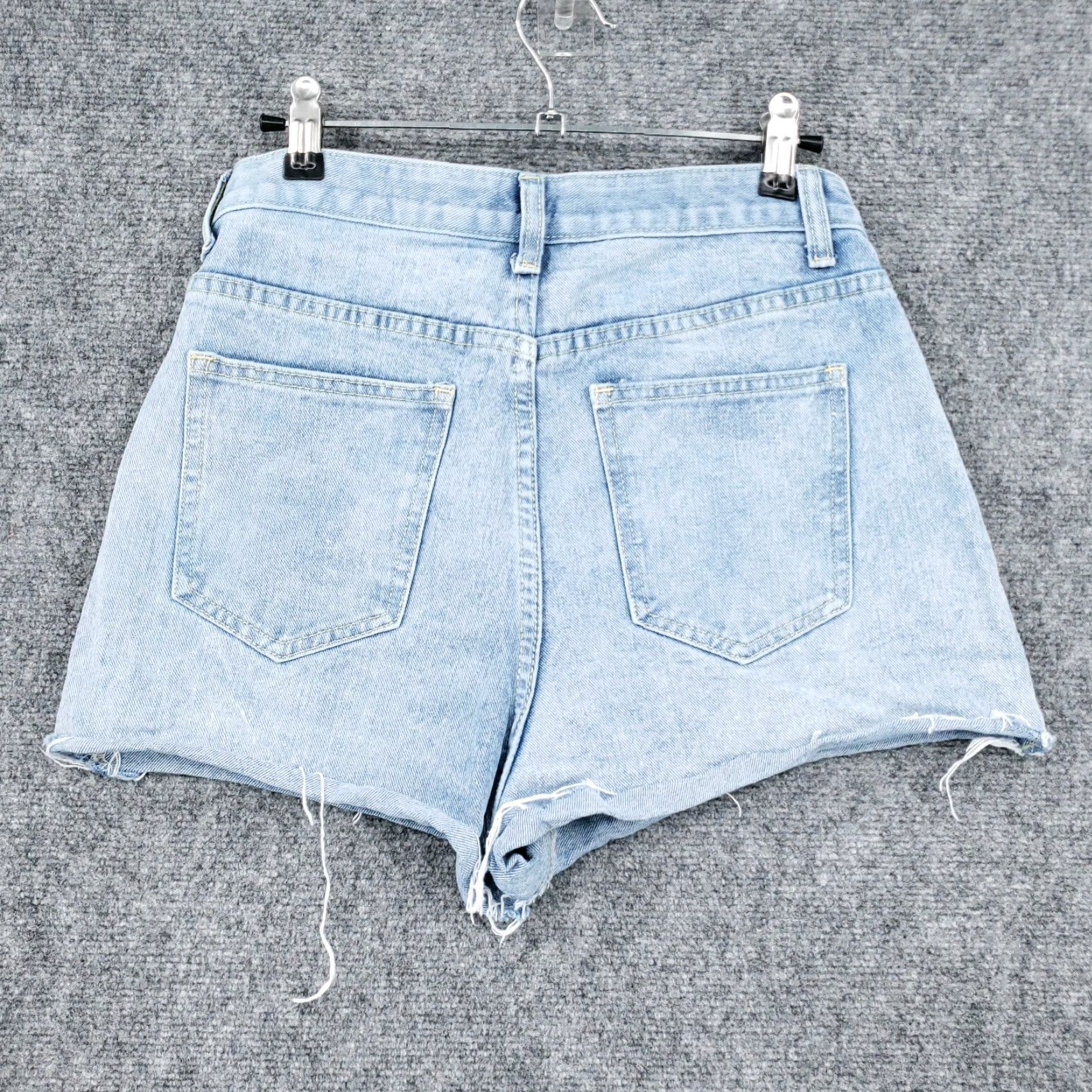 PrettyLittleThing Pretty Little Thing Shorts Womens 6 Blue Mom High Rise Denim Light Wash Spring Summer 6 Womens Blue Jeans Shorts Size 28" / US 6 / IT 42 - 2 Thumbnail
