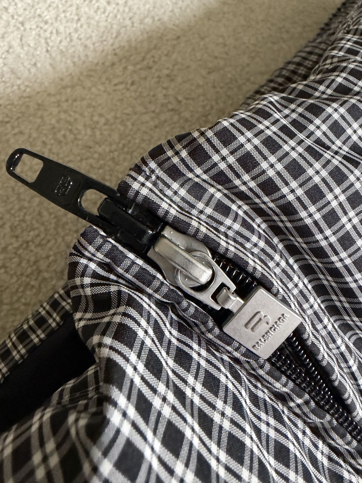 Balenciaga BB HUGE PARKA Size US M / EU 48-50 / 2 - 4 Thumbnail