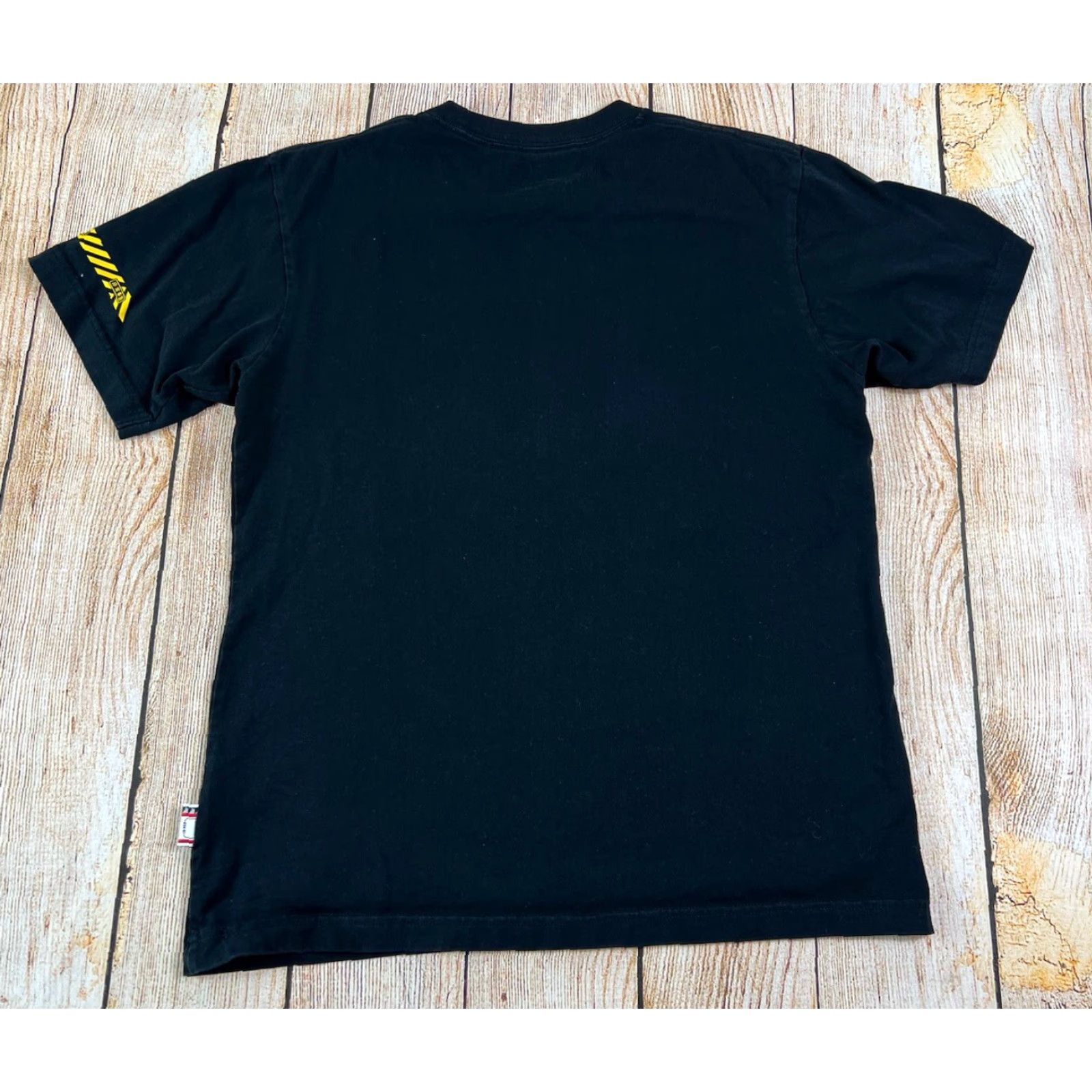 Uniqlo VINTAGE Uniqlo Eva Shirt Black Short Sleeve Graphic Unit 01 Berserk XS Mens T-Shirt Anime Logo Crew Neck Cotton Knit Size US XS / EU 42 / 0 - 2 Thumbnail