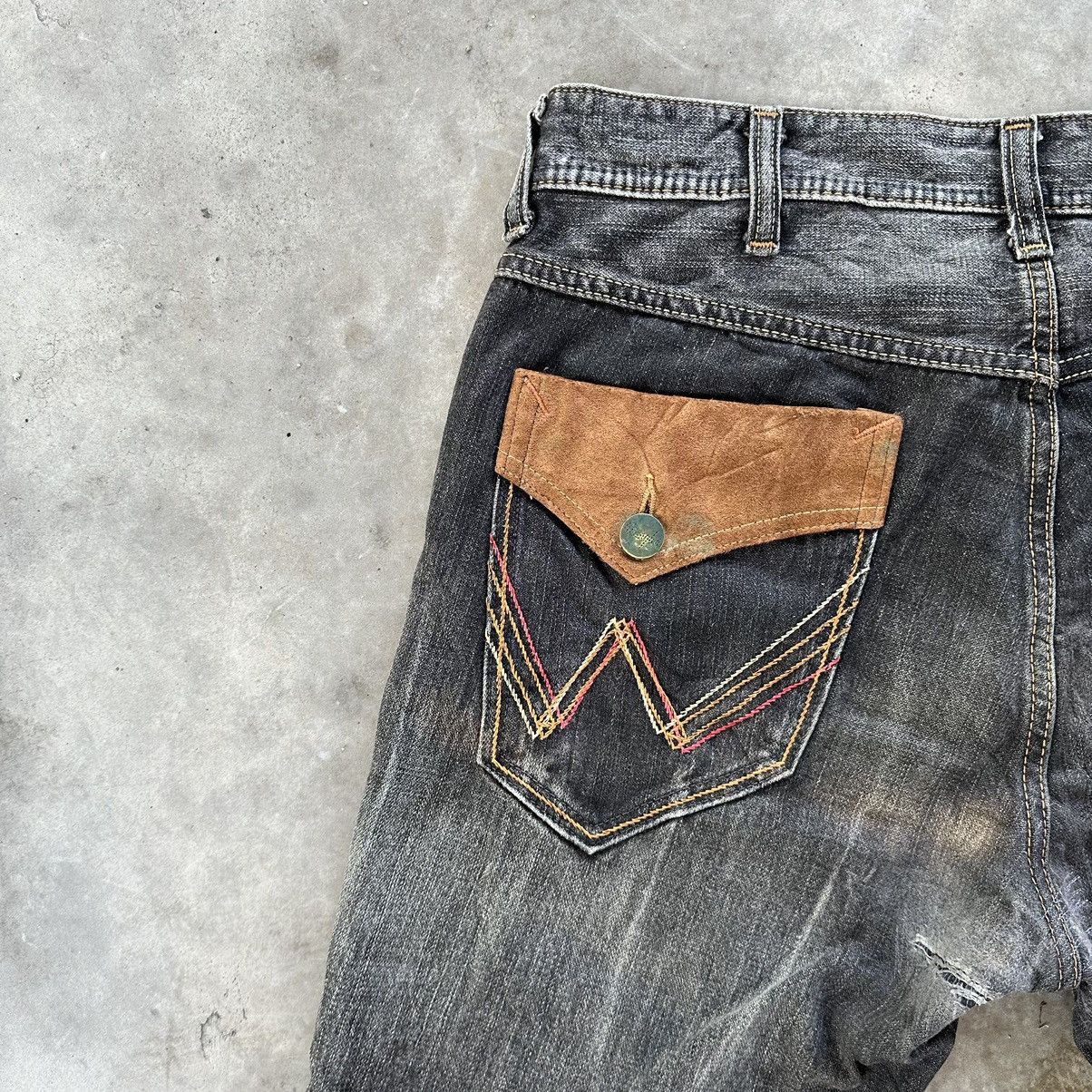 Japanese Brand Vintage Wrangler Distressed Raw Faded Denim Flare Jean Pant Size US 35 - 15 Thumbnail