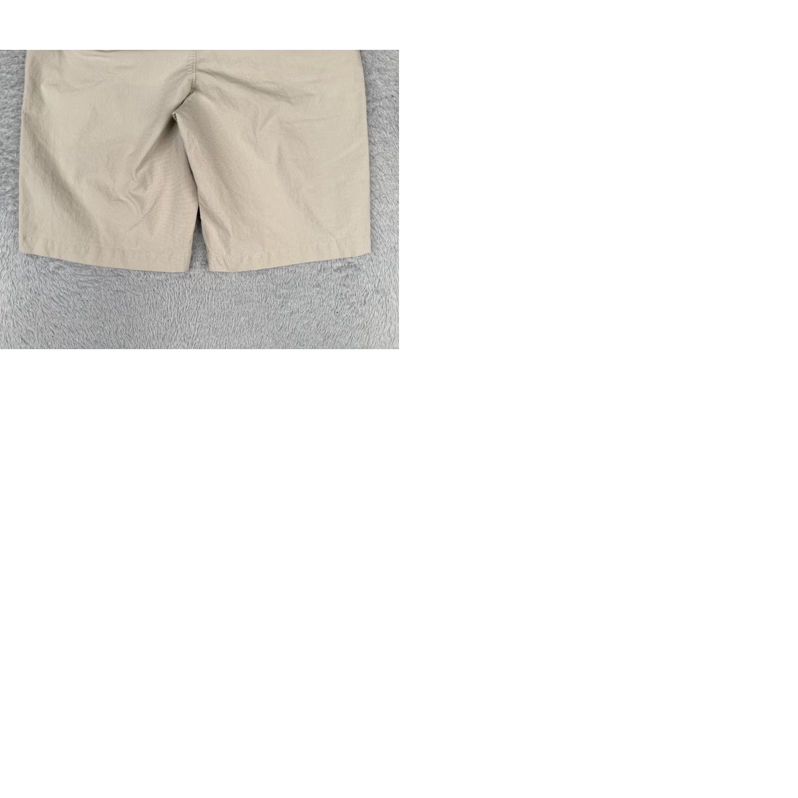 Vintage Columbia Shorts Men 30 Beige Chino Polyester Blend Stretch Active Fit Hike 30x10 | Mens Shorts | Casual Beige Polyester Blend Stretch | 30x10" Size US 30 / EU 46 - 10 Thumbnail