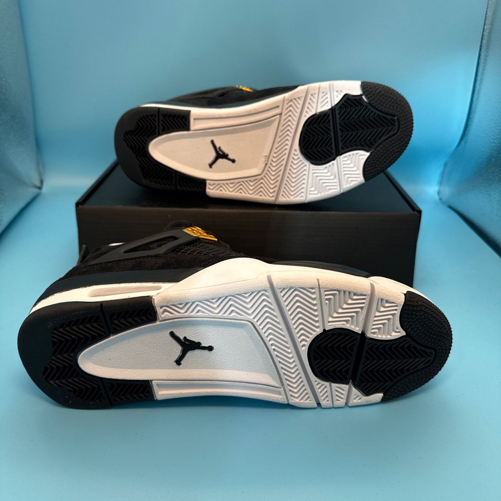Jordan Brand × Nike Air Jordan Retro 4 "Royalty" 2017 m8.5 w10 Size US 8.5 / EU 41-42 - 7 Thumbnail
