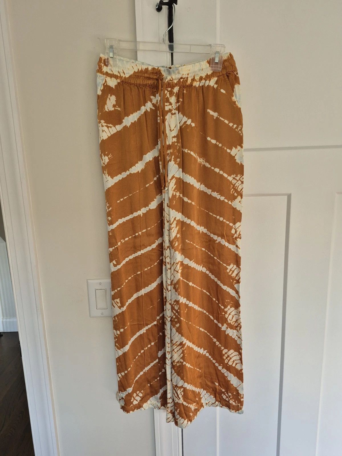 Young Fabulous & Broke YFB Pants Satin Copper Print Wide Leg Pull On Gift Party Size 28" / US 6 / IT 42 - 3 Thumbnail