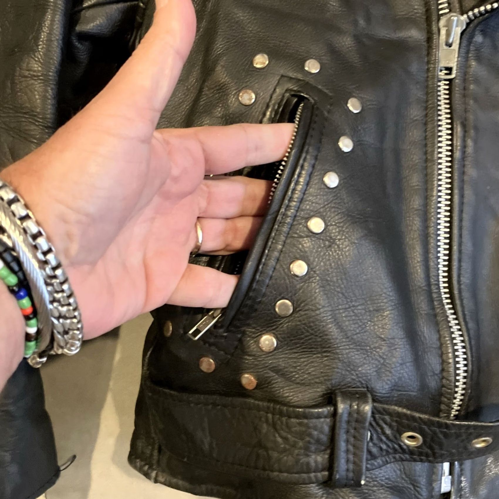 Vintage VINTAGE First Genuine Leather Studded Motorcycle Jacket Men 46 Black Zipper Biker 90s Mens Regular Leather Jacket Size US S / EU 44-46 / 1 - 5 Thumbnail