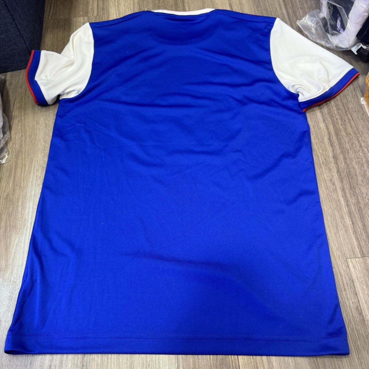 Adidas Ipswich Town 18/19 home shirt Size US S / EU 44-46 / 1 - 2 Thumbnail