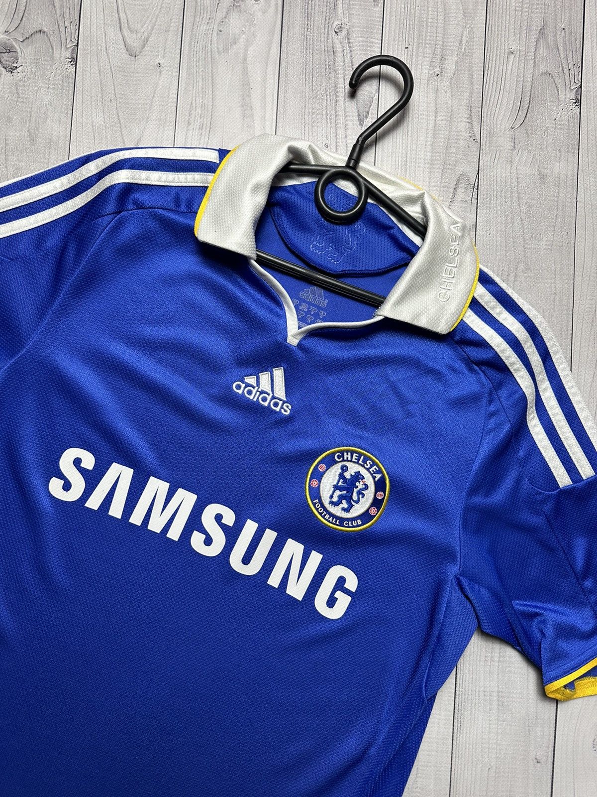 Adidas × Chelsea Soccer × Vintage Vintage adidas Chelsea soccer jersey Samsung size S/M Size US S / EU 44-46 / 1 - 2 Thumbnail