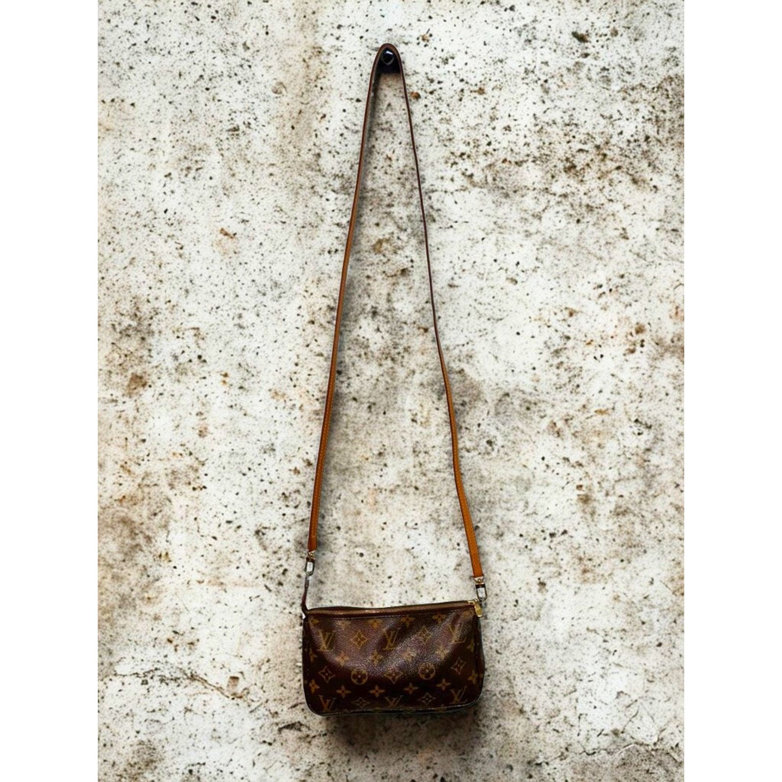 Louis Vuitton Louis Vuitton Monogram Pochette Accessories Shoulder Bag Size ONE SIZE - 3 Thumbnail
