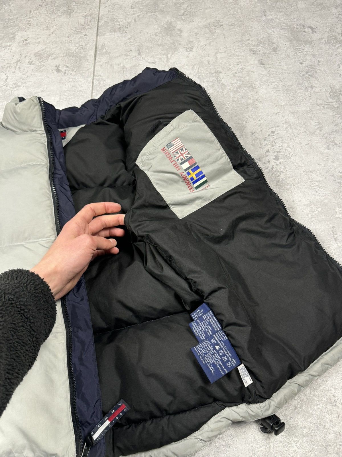 Tommy Hilfiger Tommy Hilfiger Puffer Vest Beige Full Zip Logo Down Gilet Size US S / EU 44-46 / 1 - 13 Thumbnail