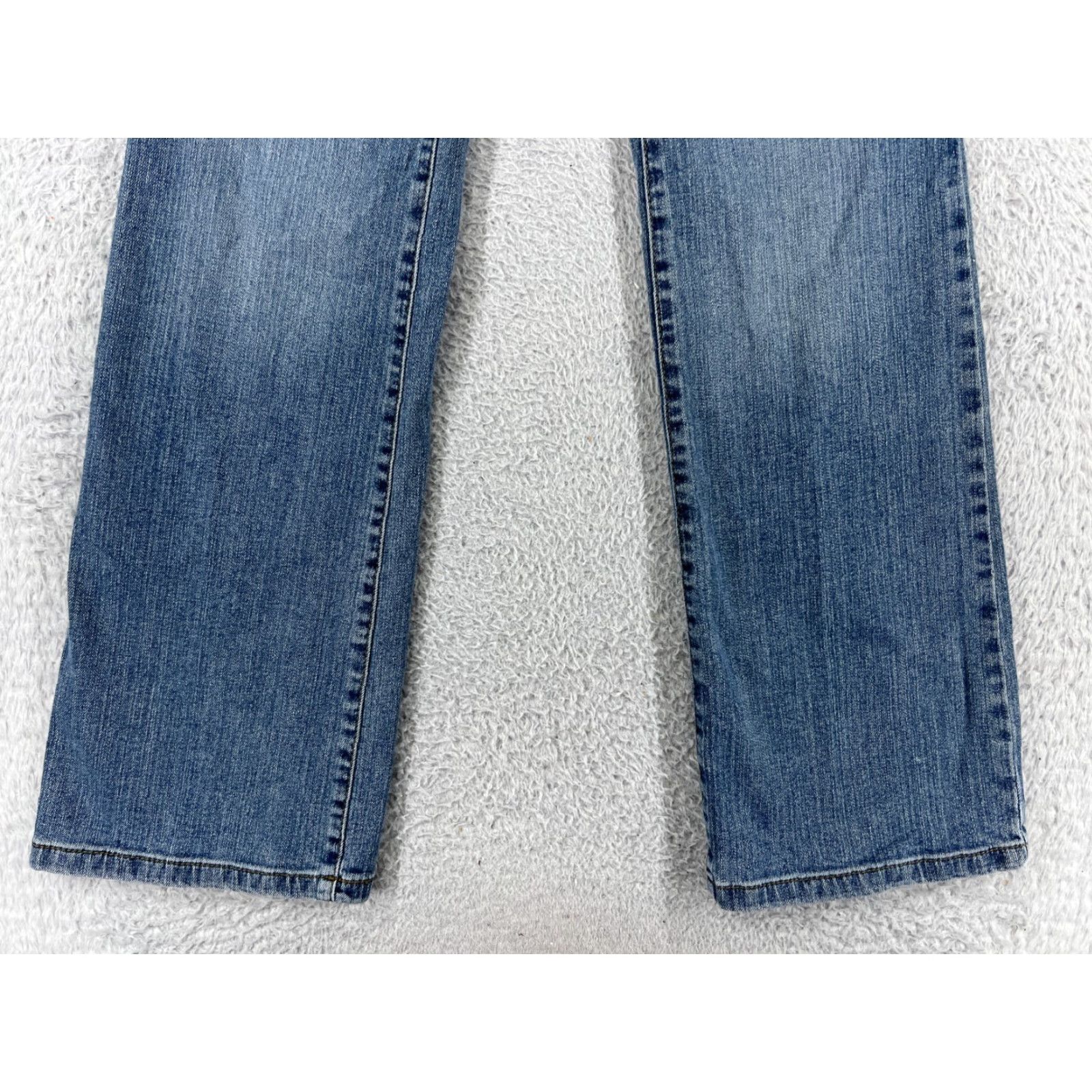 DKNY DKNY Jeans Womens 6 Blue Denim Flared Leg Medium Wash 5-Pocket Regular Inseam 31 in Boys? Size 28" / US 6 / IT 42 - 6 Thumbnail