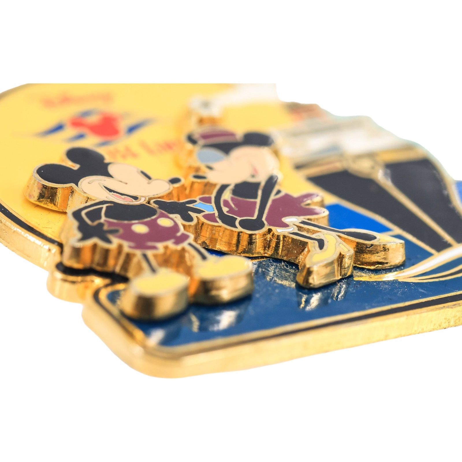 Disney Disney Cruise Line 2002 3-D Pin Vintage Look Mickey & Minnie Size ONE SIZE - 4 Thumbnail