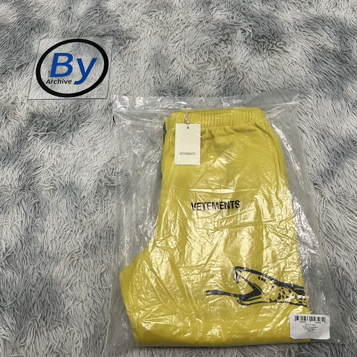 Vetements Vetements SS19 Gadsden Flag Print Sweatpants Size US 30 / EU 46 - 15 Thumbnail
