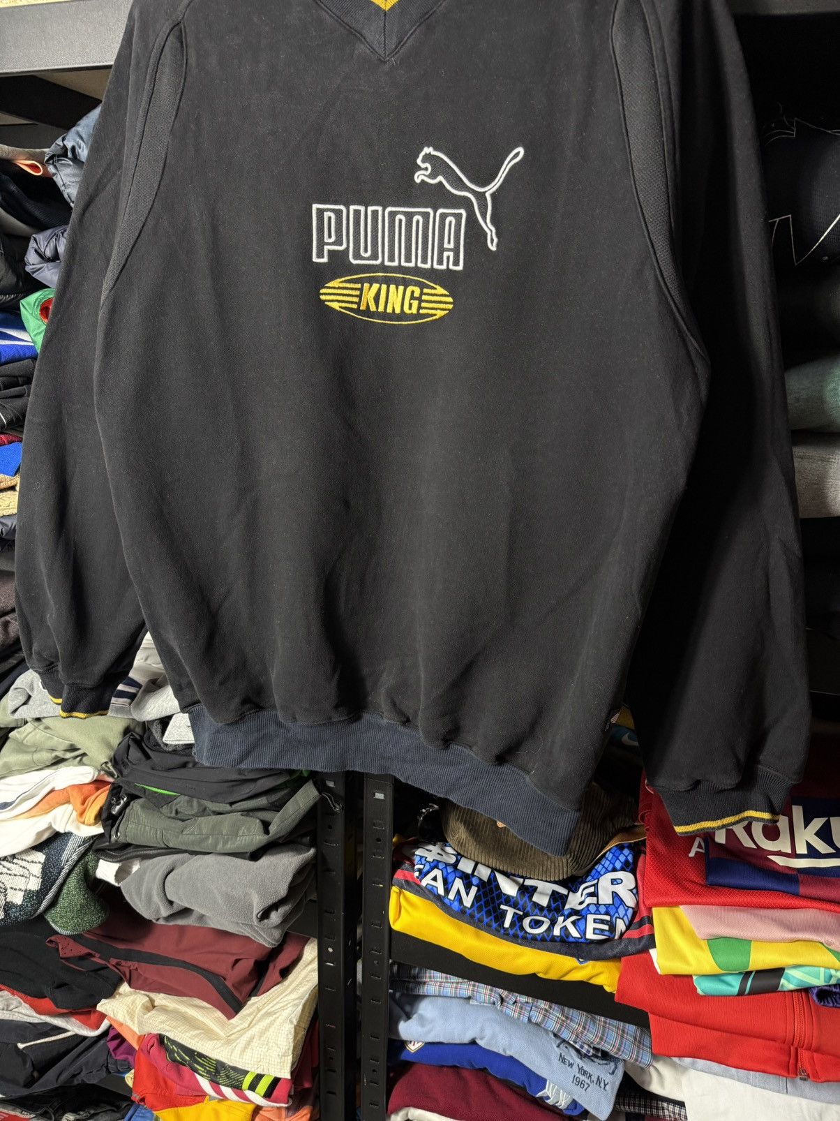 Puma Vintage Puma King Sweatshirt Black V Neck Logo Pullover Mens Size US M / EU 48-50 / 2 - 3 Thumbnail