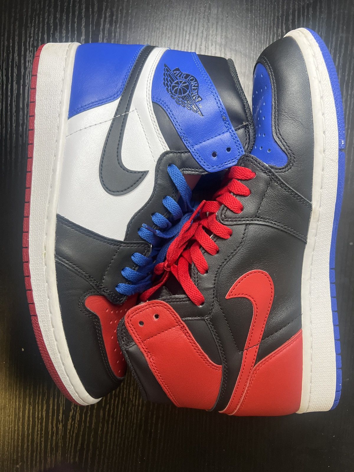 Nike Air Jordan 1 Retro High OG "Top 3" Size US 9.5 / EU 42-43 - 3 Thumbnail