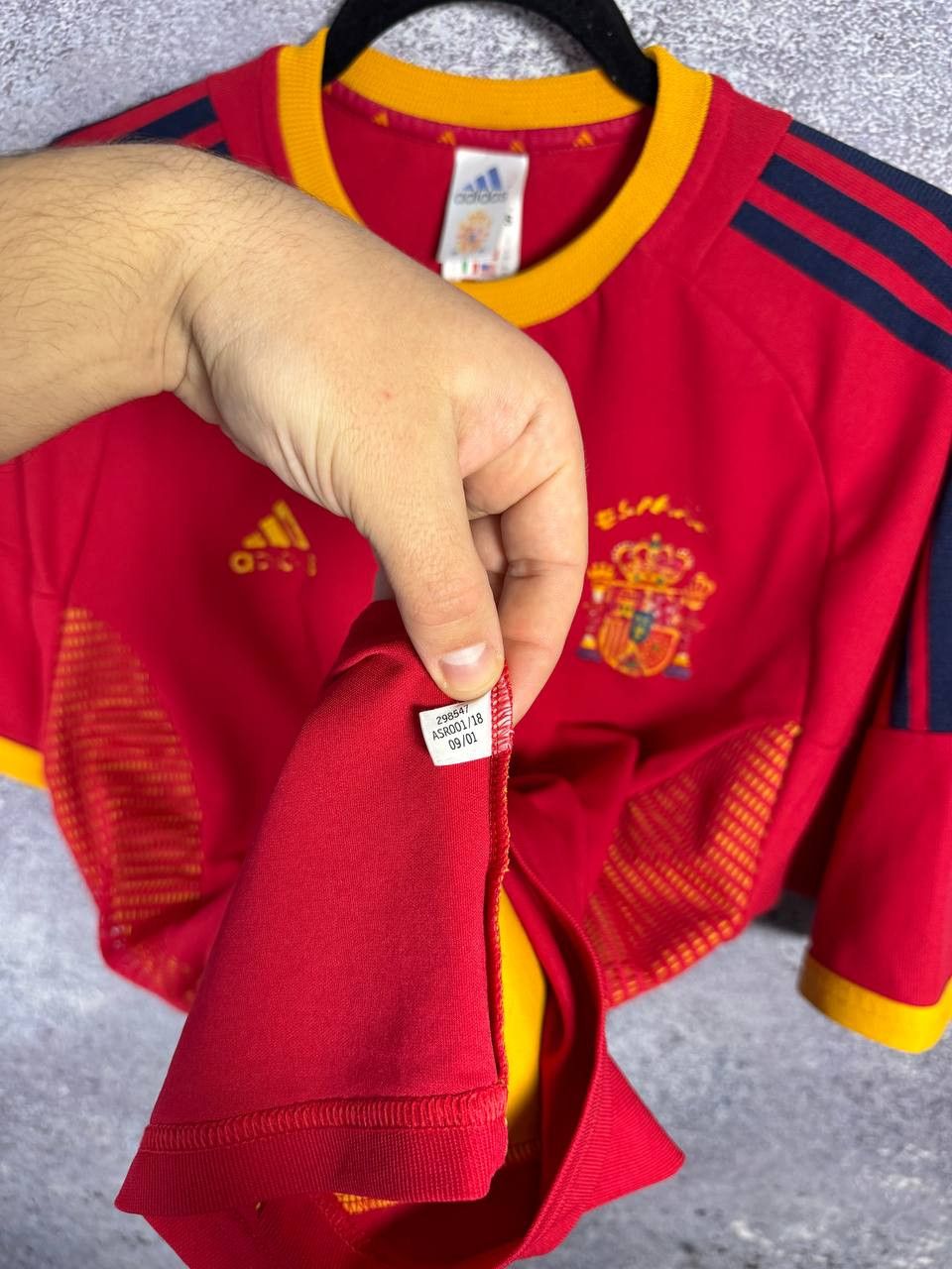 Adidas RAUL Vintage Spain National Team 2001 Adidas Soccer Jersey Size US M / EU 48-50 / 2 - 13 Thumbnail