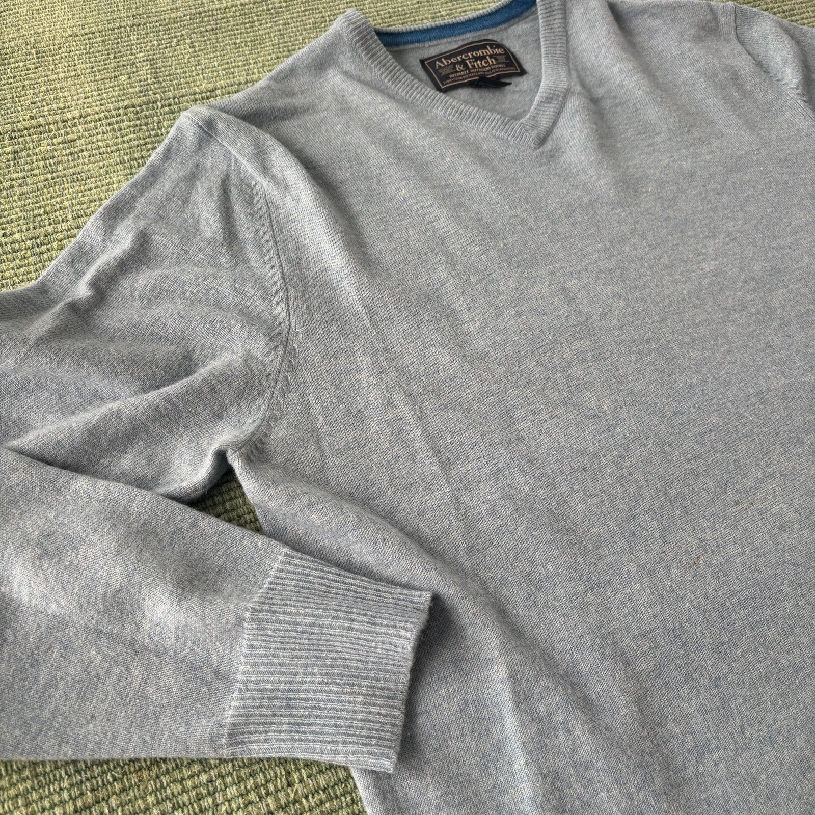 Abercrombie & Fitch Vintage Y2K Abercrombie & Fitch Blue Lambswool Sweater Sz XL Size US XL / EU 56 / 4 - 3 Thumbnail