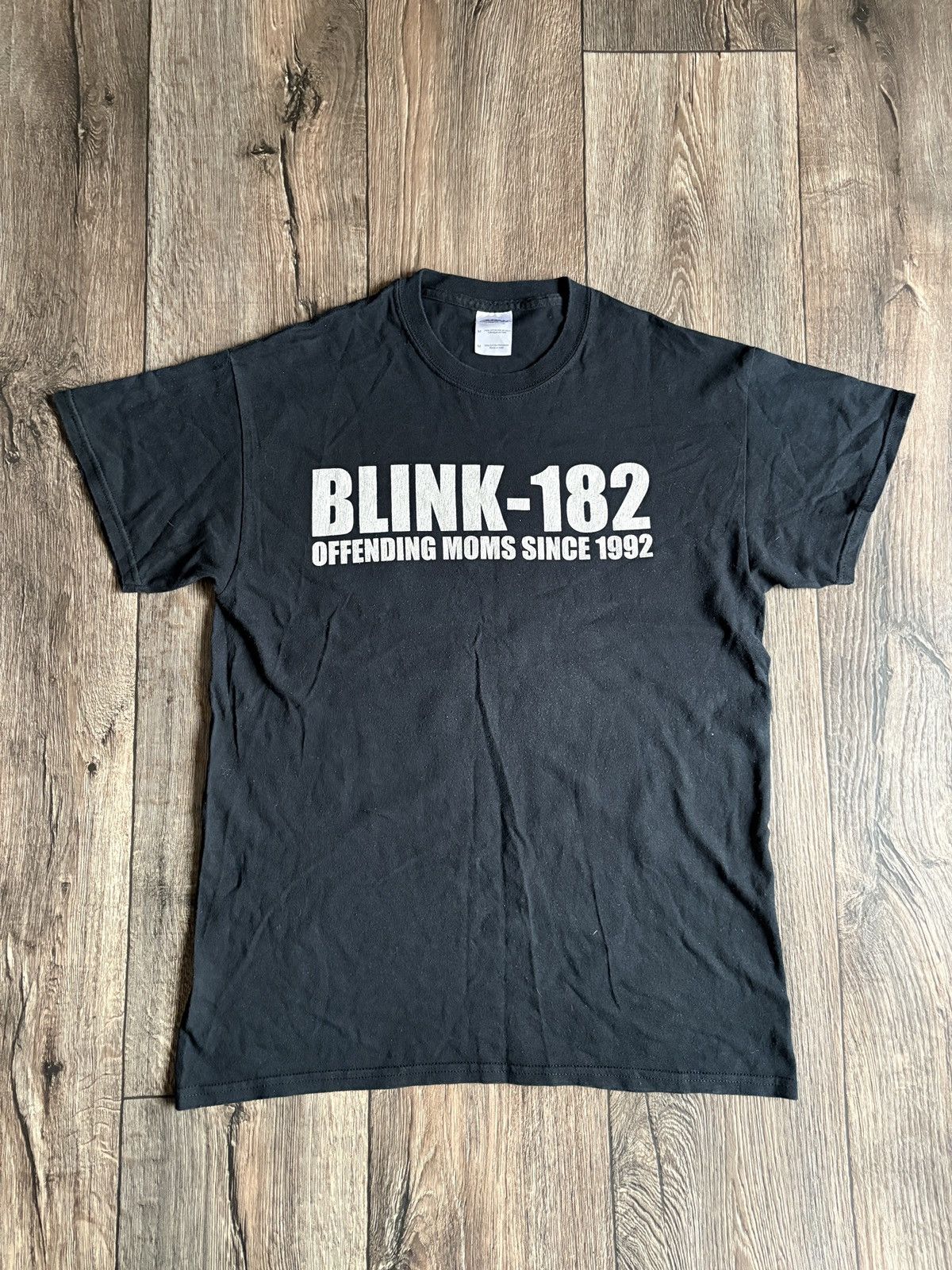 Vintage Blink 182 Offending Moms Since 1992 Band rock T-Shirt Size US M / EU 48-50 / 2 - 7 Thumbnail