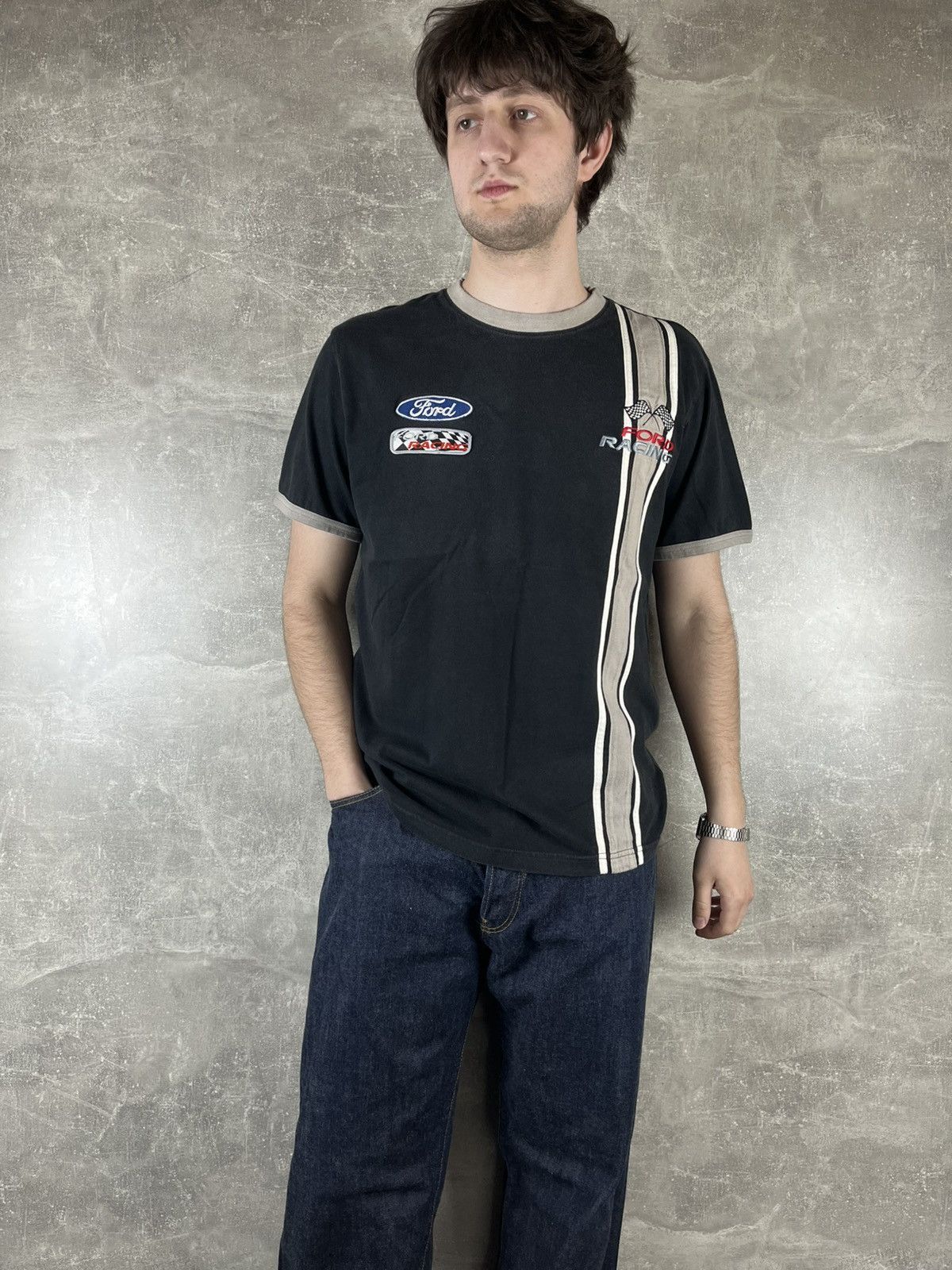 Ford Vintage faded ford racing logo graphic racer tee Size US L / EU 52-54 / 3 - 2 Thumbnail