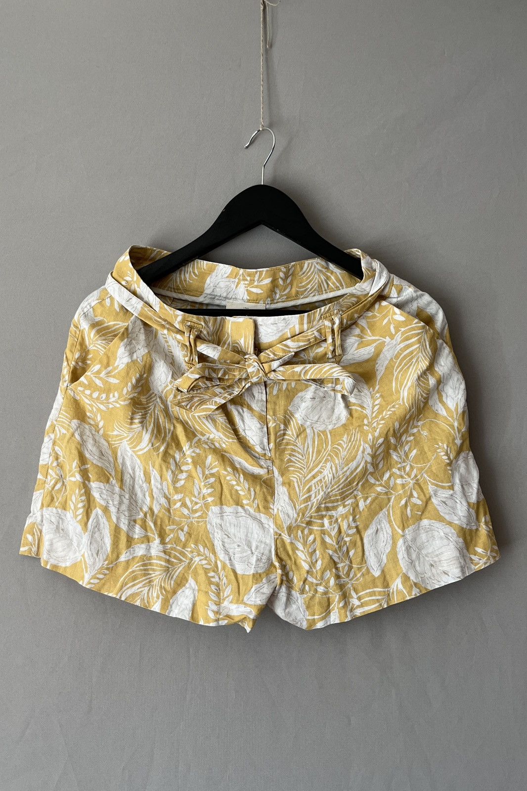 Sezane Sezane Linen Cotton Floral Print Yellow Shorts Size 28" / US 6 / IT 42 - 5 Thumbnail