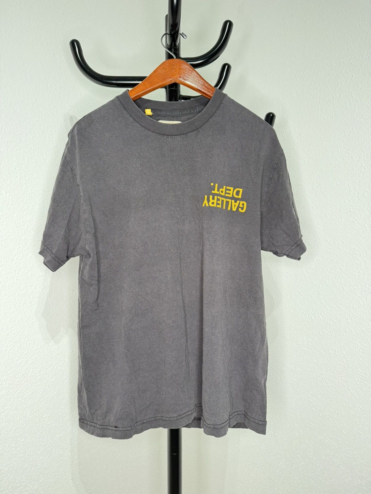 Gallery Dept. Gallery Dept. Upside Down Logo Shirt Size US M / EU 48-50 / 2 - 1 Thumbnail