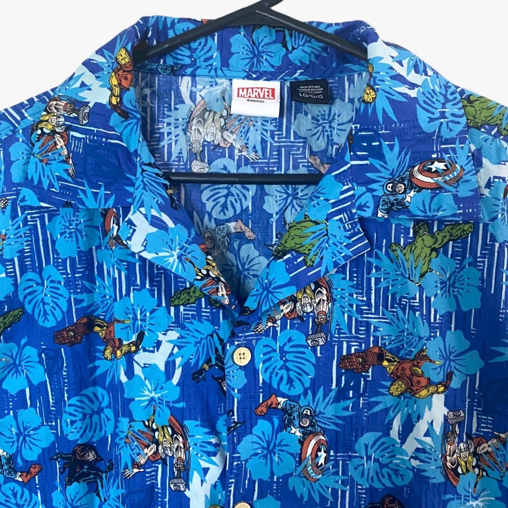 Vintage Marvel Avengers Tropical Hawaiian Shirt Blue Men’s Large Short-Sleeve Button-Up Size US L / EU 52-54 / 3 - 5 Thumbnail