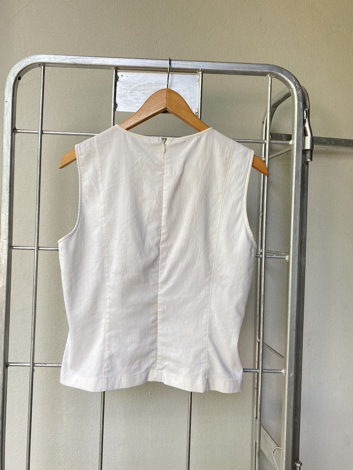 Emporio Armani Emporio Armani sleeveless white blouse Size ONE SIZE - 6 Thumbnail