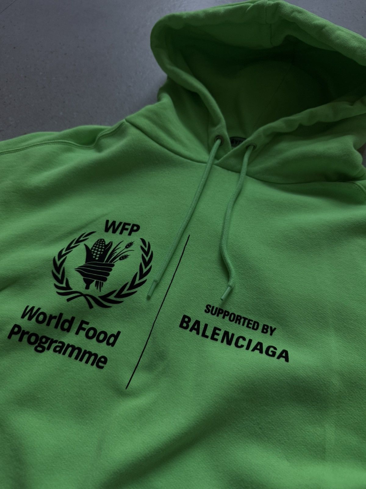 Balenciaga Balenciaga World Food Programme Hoodie Size US M / EU 48-50 / 2 - 2 Thumbnail