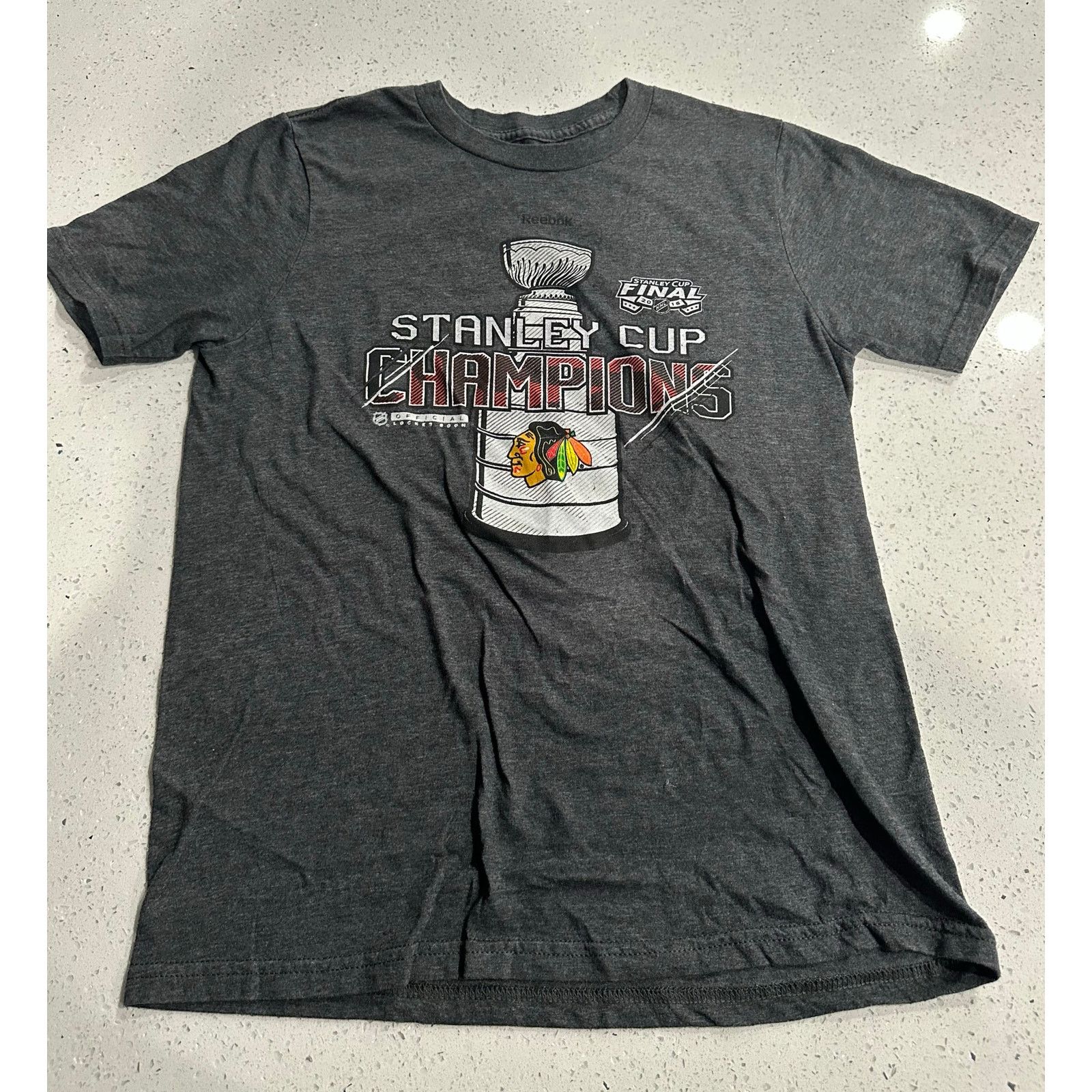 Reebok Reebok Kids Chicago Blackhawks Stanley Cup Gray T-Shirt Size US L / EU 52-54 / 3 - 1 Thumbnail