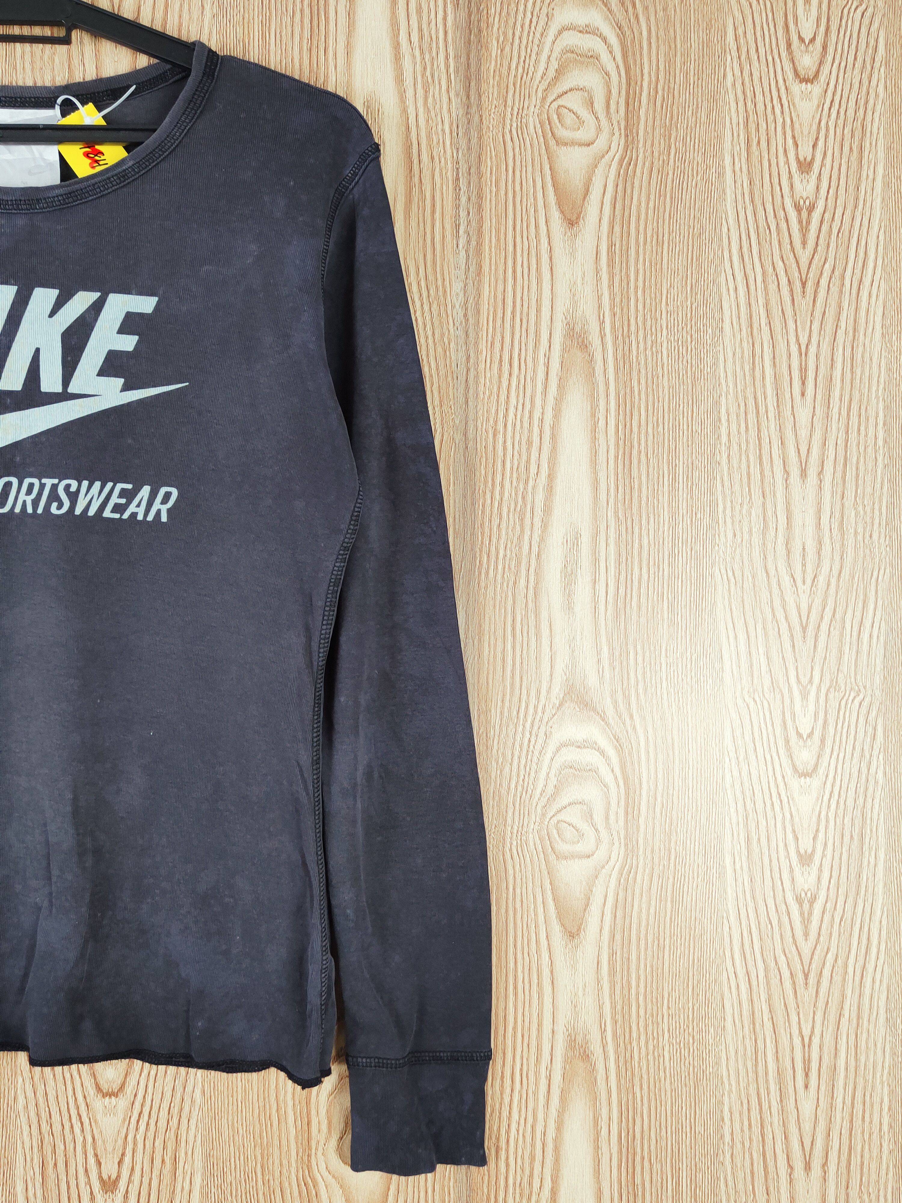 Nike Nike Dark Blue Faded vintage sweatshirt #W419 Size S / US 4 / IT 40 - 5 Thumbnail